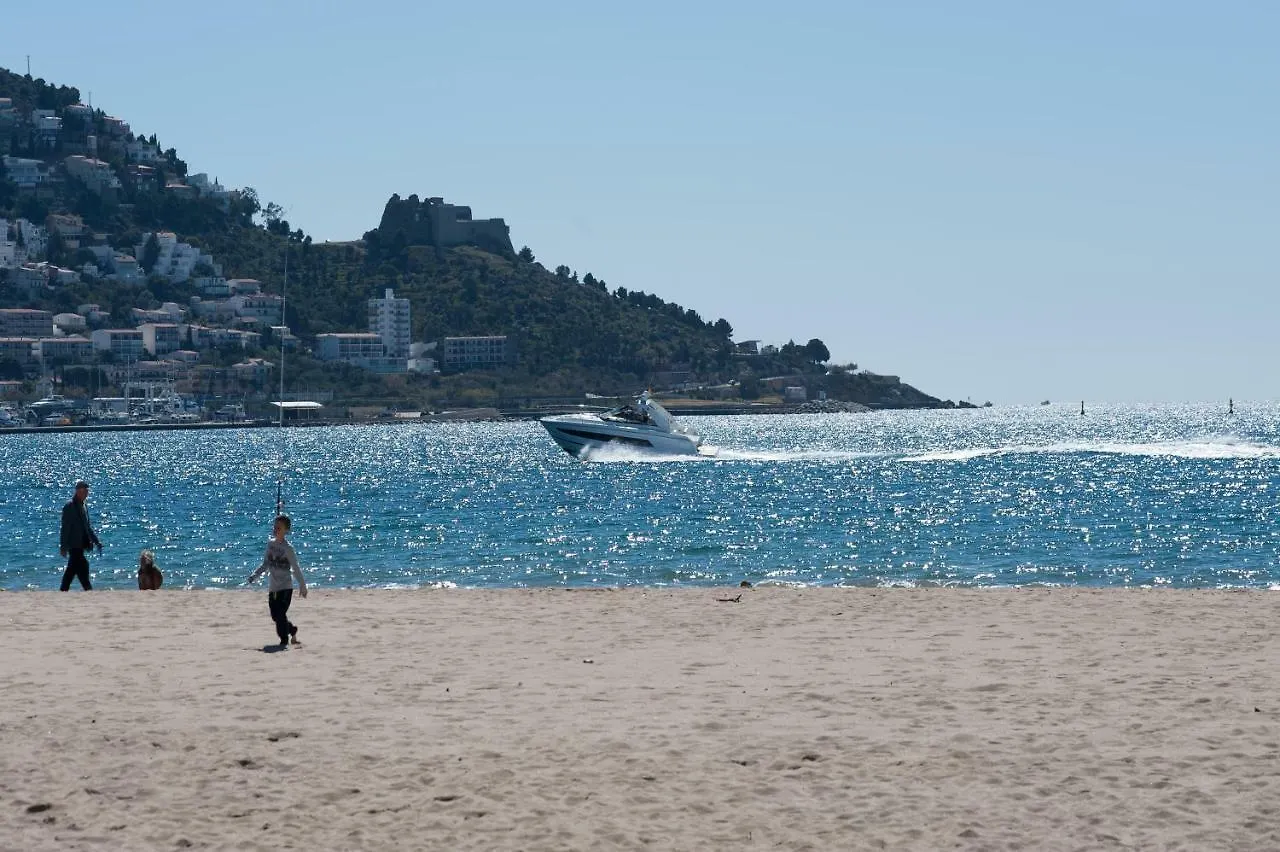 Apartamento A Pie De Playa, Climatizado Y Parking Roses